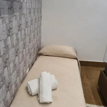 Riva Destra بيت ضيافة 3*