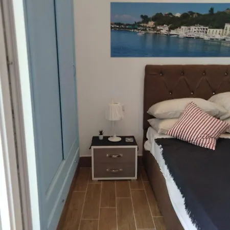 Riva Destra Guest house Ischia