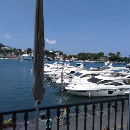 Riva Destra Guest house Ischia