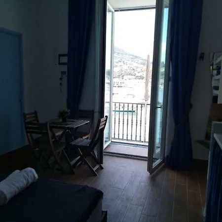 بيت ضيافة Riva Destra