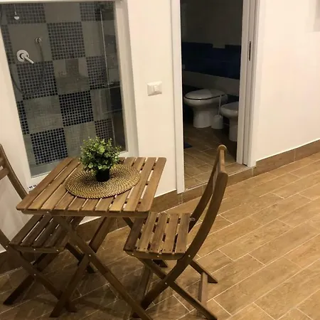 Riva Destra ايسكيا