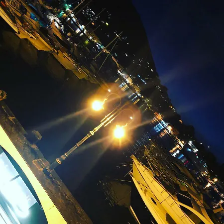 Riva Destra بيت ضيافة 3*