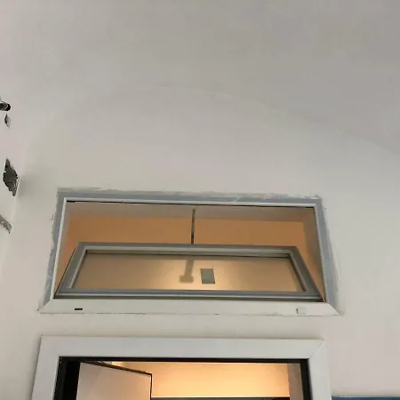 Riva Destra ايسكيا