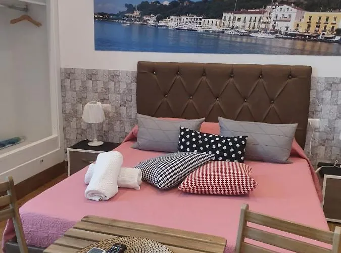 Riva Destra 招待所 3*