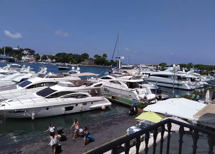 Riva Destra 招待所 3*