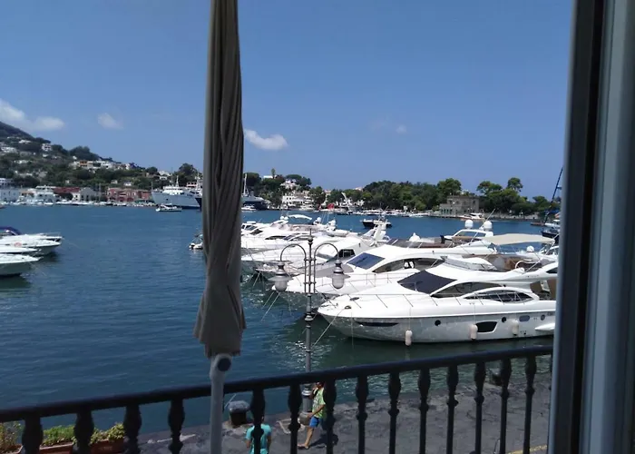 Riva Destra 招待所 伊斯基亚