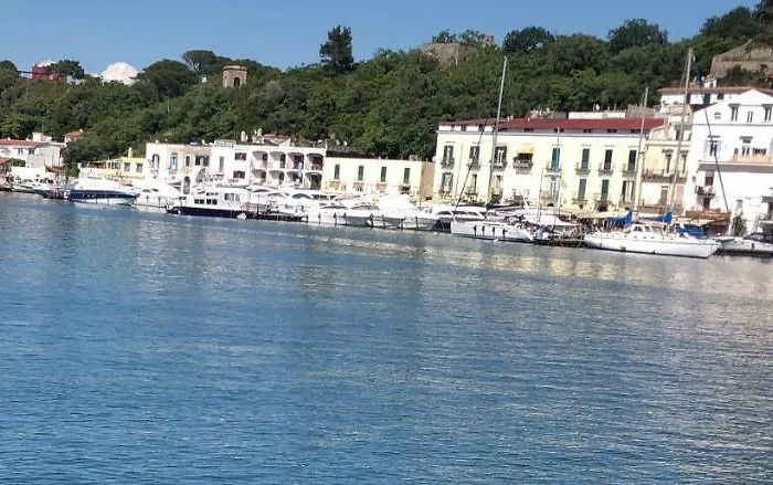 Riva Destra 招待所 伊斯基亚