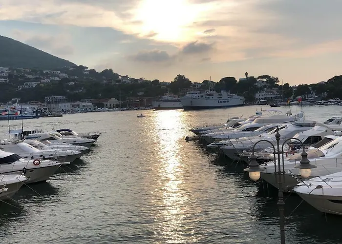 Riva Destra 招待所 伊斯基亚